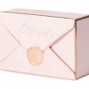 boîte rose carton pour l'anniversaire d'un enfant